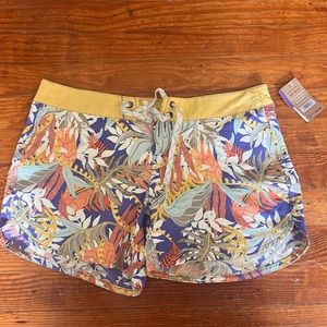 Patagonia board shorts - size 6